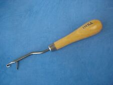 Crochet pour réalisation