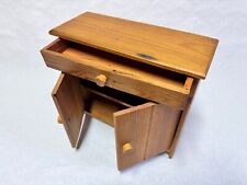 Meuble de poupée "Buffet, rangement" ancien en bois 