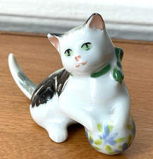 Très belle Figurine CHAT