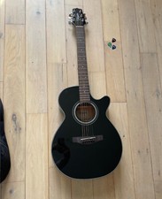 Guitare folk electro takamine GF15CE-BLK  noire avec accessoires quasi neuve