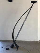 Lampadaire Design Éric Solè en tôle laquée noire 1980