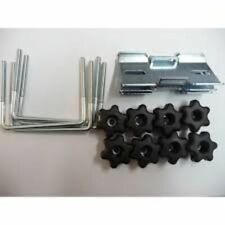 Kit de fixation en U pour barres de toit ayant une section allant jusqu'à 80mm