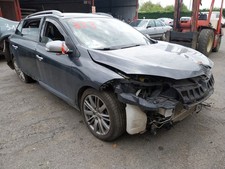 Toutes pièces Renault Megane III break 1.9 dci 2011 (323) F9Q870