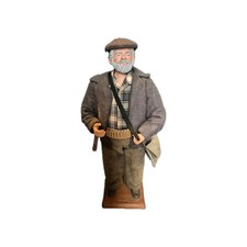 Santon de provence en terre cuite, le "Chasseur" signé  "FIGON"