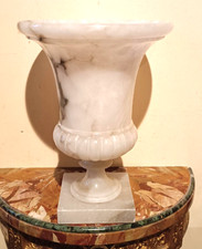 Vase en albâtre Médicis en