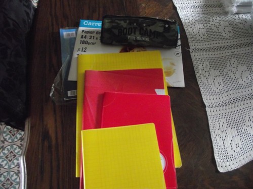 Lot fournitures scolaires - ,