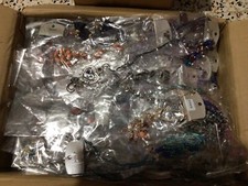 Bijoux Ikita, 25 Colliers