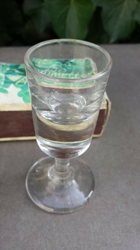 Ancien original petit verre - , à