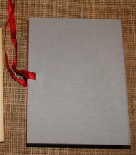 Etui rangement revues théâtre TNP coffret carton tissu