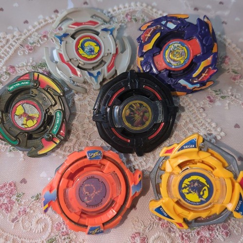 Beyblade piece set vintage - 6,