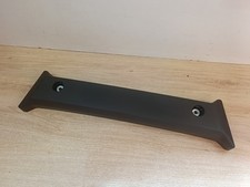 UN CACHE CARENAGE PLASTIQUE