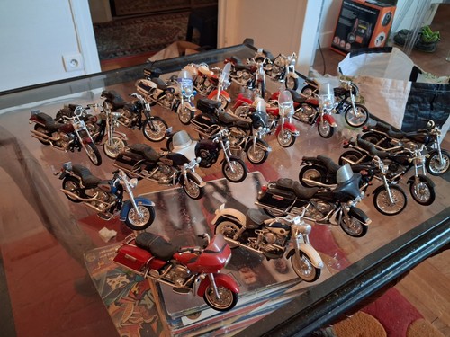 Motos miniatures lot - 22,