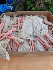 Petites poupées anciennes