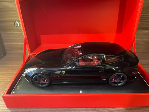 Collection ferrari ff - collection, 1/18