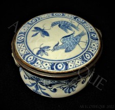 Boîte ronde en porcelaine