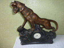 Grande Sculpture en plâtre Lionne Pendule Horloge SMI 