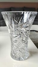 Grand Vase en cristal de Bohème finement taillé main Motifs Étoilés. 27 x 19 cm