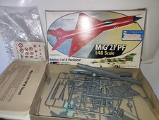 MAQUETTE REVELL  - 1/48 -