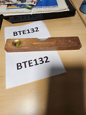 Niveau à bulle ancien en bois