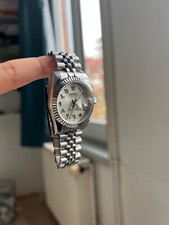 Montre Seiko arabic dial white, date just, 36mm neuve  