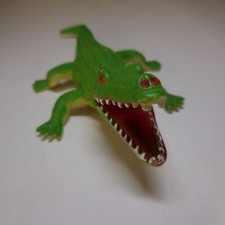 N9620 Alligator caïman crocodile figurine animal sauvage reptile vert blanc
