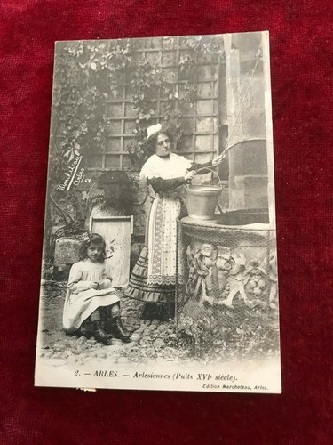 Cpa costume n134 arles - costume,
