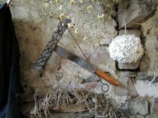 ancien grille pain en fer accessoire cheminée art populaire