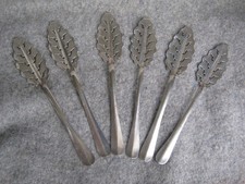 Lot six grandes cuillères - grandes,