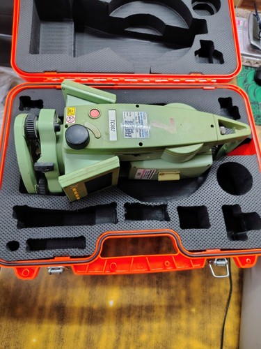 Leica total station - total, color