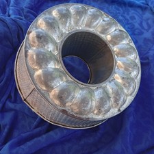 MOULE  À GÂTEAUX ANCIEN