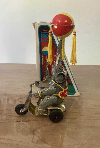 éléphant tricycle avec - Éléphant,