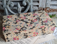 ANCIENNE BOITE EN TISSU A COUTURE SHABBY PETITES FLEURS