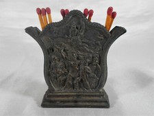 MAGNIFIQUE PYROGÈNE PORTE ALLUMETTES " SCENE DE BATAILLE " EN RÉGULE 