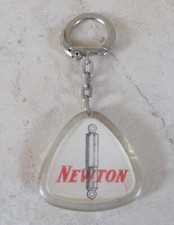 Ancien porte clefs clés vintage amortisseurs NEWTON France automobilia 1960s #2