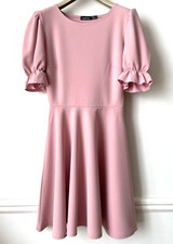 Robe Rose été Romantique très belle coupe Boohoo Made in UK T32 34 (indiqué 36)