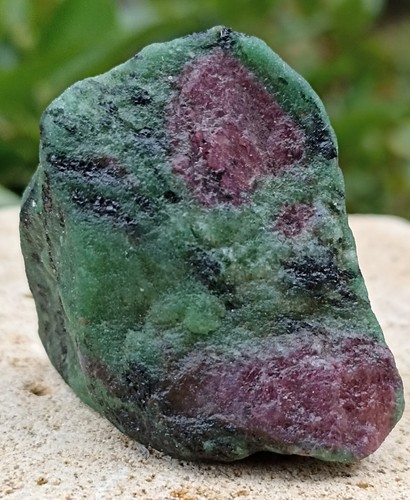 Rubis brut zoisite du - brut,