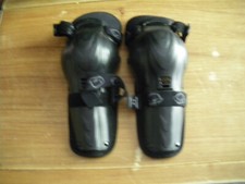 MOTO GENOUILLERES UFO ARTICULEE BOY