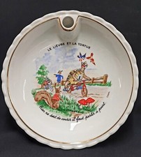 ASSIETTE  A BOUILLIE ANCIENNE AVEC BOUCHON PORCELAINE LIMOGES  LE LIEVRE ET LA..