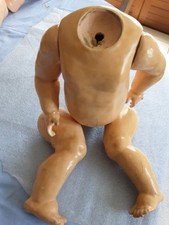 corps de bébé caractère