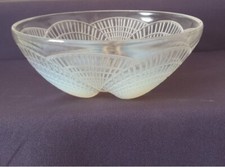 R LALIQUE, jolie coupe en