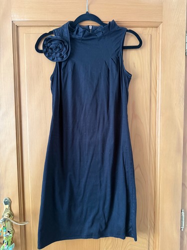 Jolie robe droite - , noire