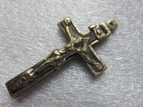 097 petit crucifix en laiton - crucifix,