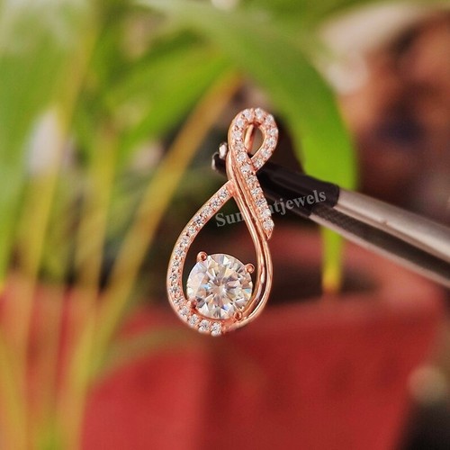 Pendentif solitaire diamant