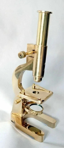 Ancien microscope lourd - , en