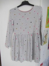 Robe grise à manches longues