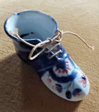 Chaussure lacée miniature en porcelaine IMARI - Bayeux Collection décoration