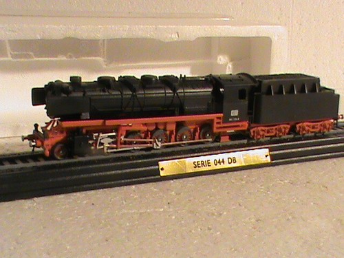 Maquette locomotive vapeur - maquette,
