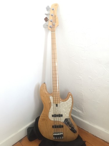 Basse électrique fretless -  basse,