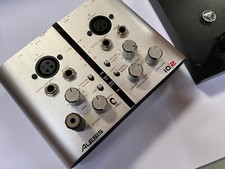Interface audio USB portable Alesis io2 deux canaux 24 bits et 2 micros à condensateur