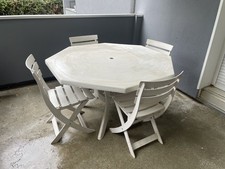 Table et ses 6 chaises en Salon de jardin ou de terrasse GROSFILLEX 1979